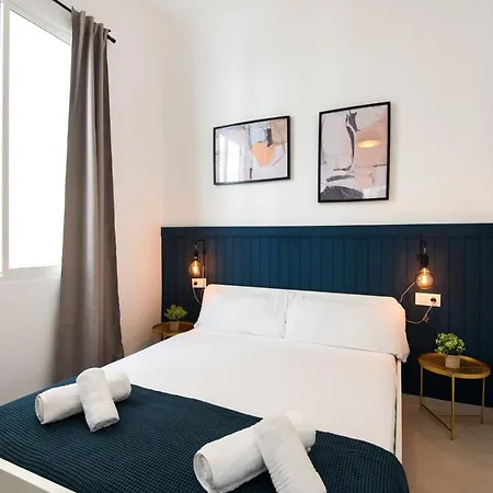 Tour Apartment- Elegance & Confort In The Historic Center Appartamento *